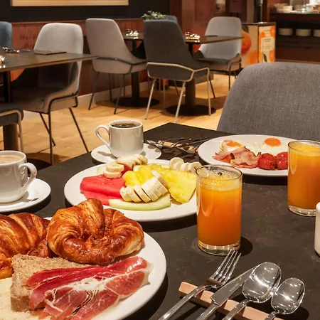 Ξενοδοχείο Catalonia Plaza Mayor 4*