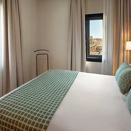 Hotel Catalonia Plaza Mayor 4*