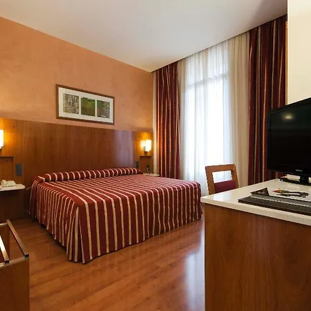 Catalonia Plaza Mayor Hotel
