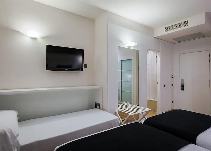 Catalonia Plaza Mayor Отель 4*