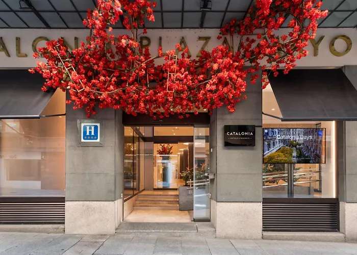 Catalonia Plaza Mayor Отель 4*
