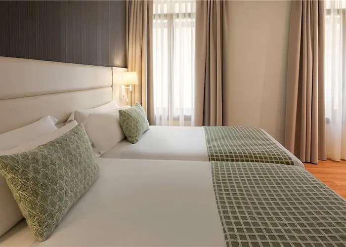 Catalonia Plaza Mayor Отель 4*