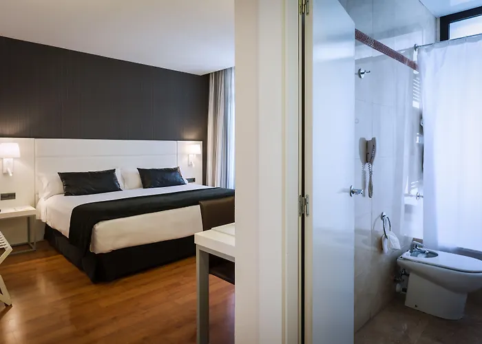 Catalonia Plaza Mayor מלון 4*