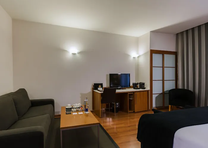 Catalonia Plaza Mayor Отель 4*